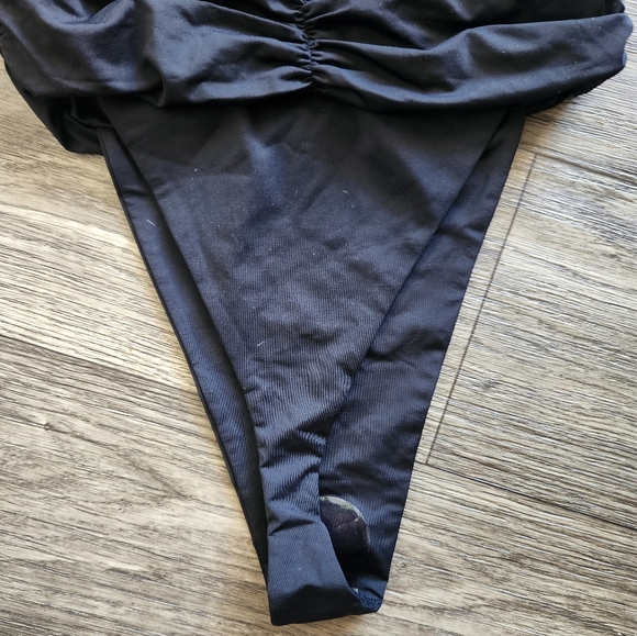 NWT Riot Swim Echo One Piece Black Swimsuit Size M - Picture 6 of 10